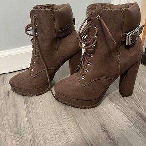 Shoe Dazzle Chocolate Lace-Up Boots